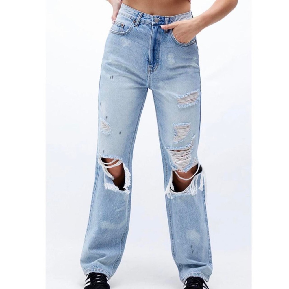 Eco Light Blue Distressed '90s Boyfriend Jeans